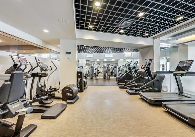 31st image of 800 N Michigan Ave #4801, Chicago, IL 60611 | MLS# 12634613