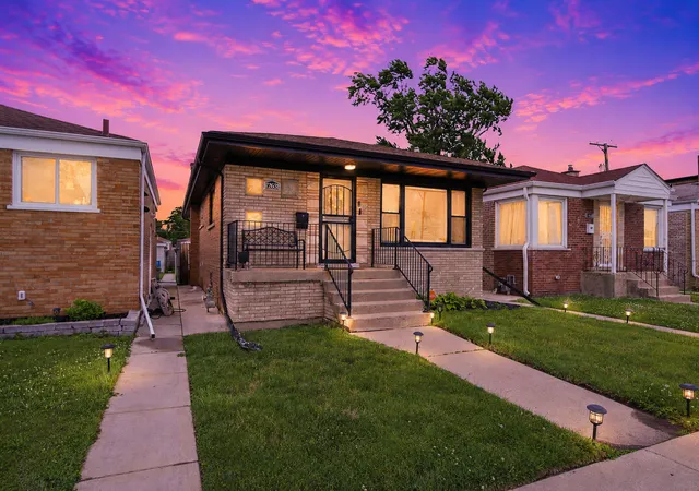 1st image of 12631 S Justine St, Calumet Park, IL 60827 | MLS# 12634680