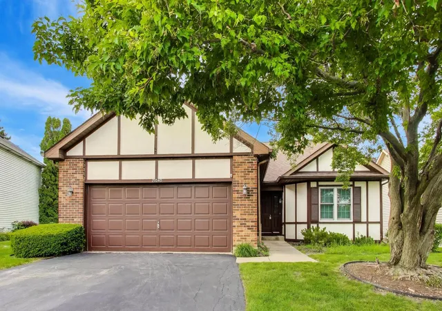 Photo 2 of Single family home for sale at 21040 W Hazelnut Ln, Plainfield, IL 60544 | MLS# 12634735 | Listing updated on 2026-10-06