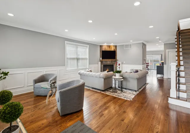 Homes for sale in Chicago, IL | 5450 N Natoma Ave, Chicago, IL 60656 | MLS# 12634795
