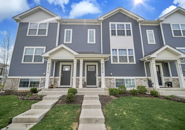 Homes for sale in Wonder Lake, IL | 2151 Sassafras Wy #B, Wonder Lake, IL 60097 | MLS# 12634971