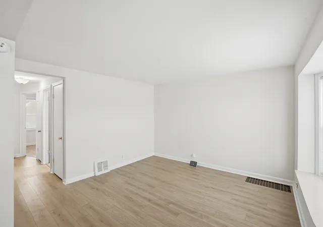 4th image of 11056 S State Line Rd, Chicago, IL 60617 | MLS# 12635010