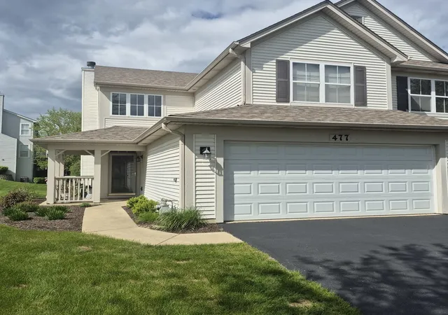 Photo 2 of Townhouse for sale at 477 Peregrine Pkwy #D, Bartlett, IL 60103 | MLS# 12635027 | Listing updated on 2026-09-16