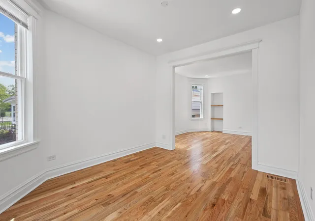 Homes for sale in Chicago, IL | 5652 S Shields Ave, Chicago, IL 60621 | MLS# 12635070