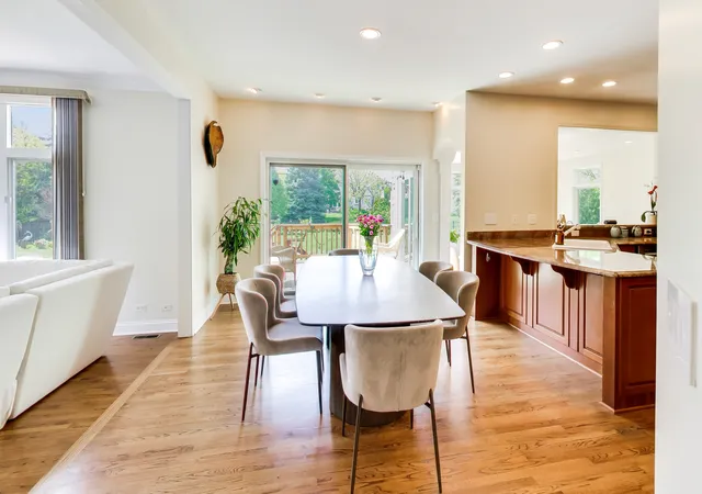 5th image of 2615 Saddlebrook Dr, Naperville, IL 60564 | MLS# 12635194