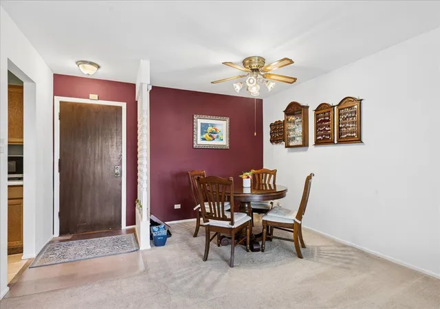 Homes for sale in Arlington Heights, IL | 3350 N Carriageway Dr #303, Arlington Heights, IL 60004 | MLS# 12635213