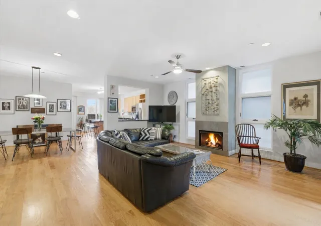 2nd image of 2515 Prairie Ave #1E, Evanston, IL 60201 | MLS# 12635312