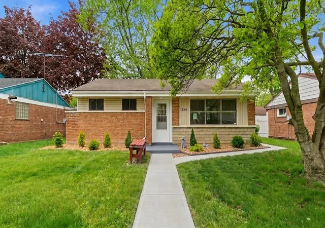 Photo 2 of Single family home for sale at 1354 Hirsch Ave, Calumet City, IL 60409 | MLS# 12635386 | Listing updated on 2026-09-24