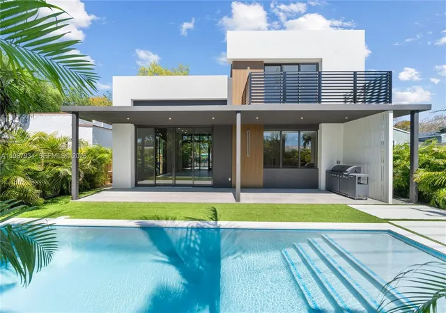 2nd image of 536 Nw 48th St, Miami, FL 33127 | MLS# 12635568