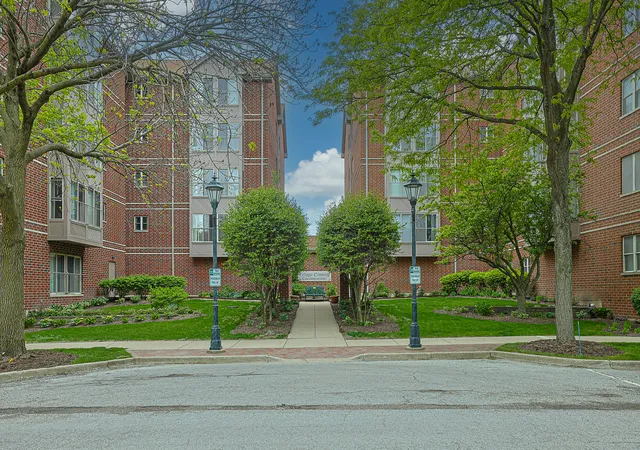 1st image of 27 E Hattendorf Ave #213, Roselle, IL 60172 | MLS# 12635683