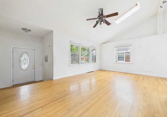 3rd image of 2308 Stratford Ave, Westchester, IL 60154 | MLS# 12635813