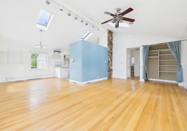 4th image of 2308 Stratford Ave, Westchester, IL 60154 | MLS# 12635813