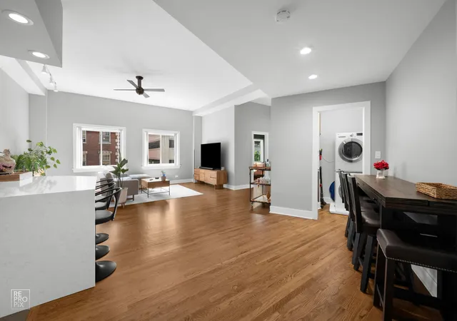 Photo 3 of Condo for sale at 3325 N Lincoln Ave #302, Chicago, IL 60657 | MLS# 12635825 | Listing updated on 2026-08-17