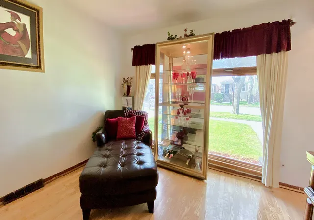 Homes for sale in Chicago, IL | 1633 E 93Rd St, Chicago, IL 60617 | MLS# 12635911