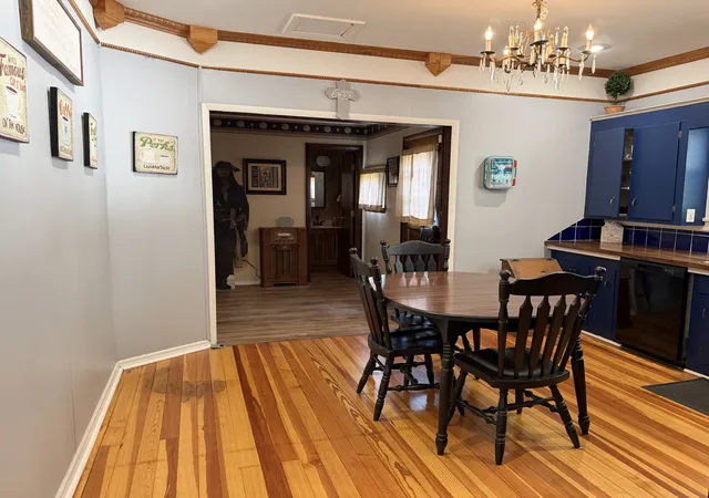 Photo 3 of Single family home for sale at 916 Illinois Ave, Murphysboro, IL 62966 | MLS# 12635976 | Listing updated on 2026-10-21