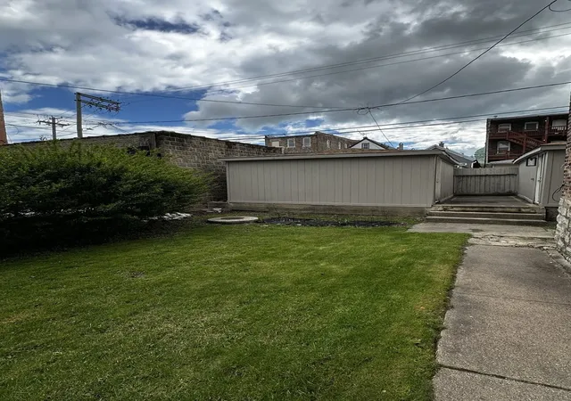 Homes for sale in Chicago, IL | 3209 S Racine Ave, Chicago, IL 60608 | MLS# 12636043