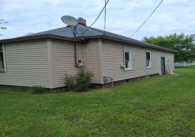 Homes for sale in Streator, IL | 909 Cable St, Streator, IL 61364 | MLS# 12636067