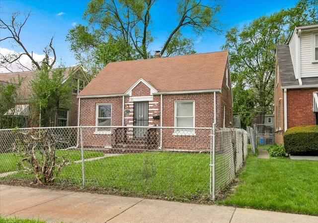 2nd image of 12908 S Wallace St, Chicago, IL 60628 | MLS# 12636185