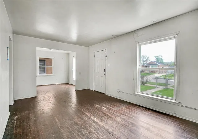 5th image of 12908 S Wallace St, Chicago, IL 60628 | MLS# 12636185