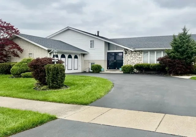 Homes for sale in South Holland, IL | 16821 S Clyde Ave, South Holland, IL 60473 | MLS# 12636236