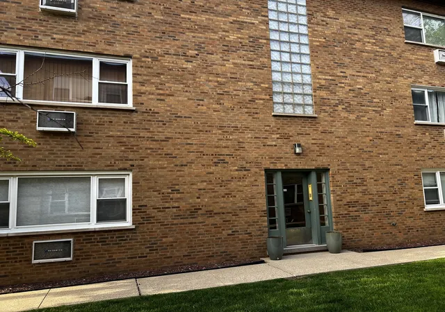 Homes for sale in Oak Park, IL | 214 S Oak Park Ave S #5, Oak Park, IL 60302 | MLS# 12636270