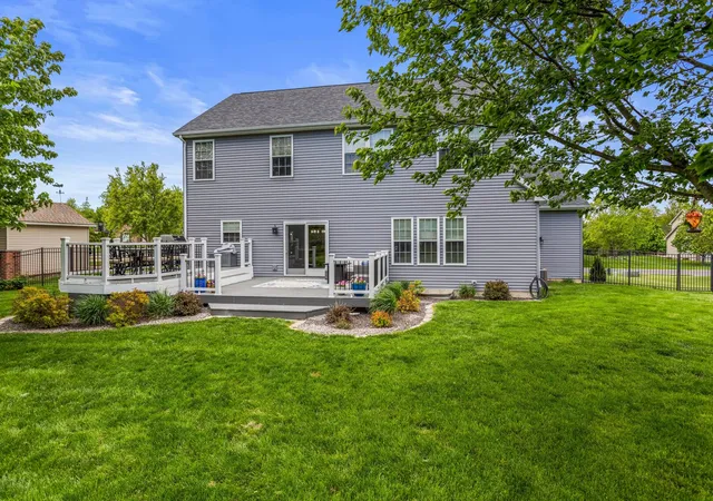 Homes for sale in Mahomet, IL | 1308 Woodberry Dr, Mahomet, IL 61853 | MLS# 12636286