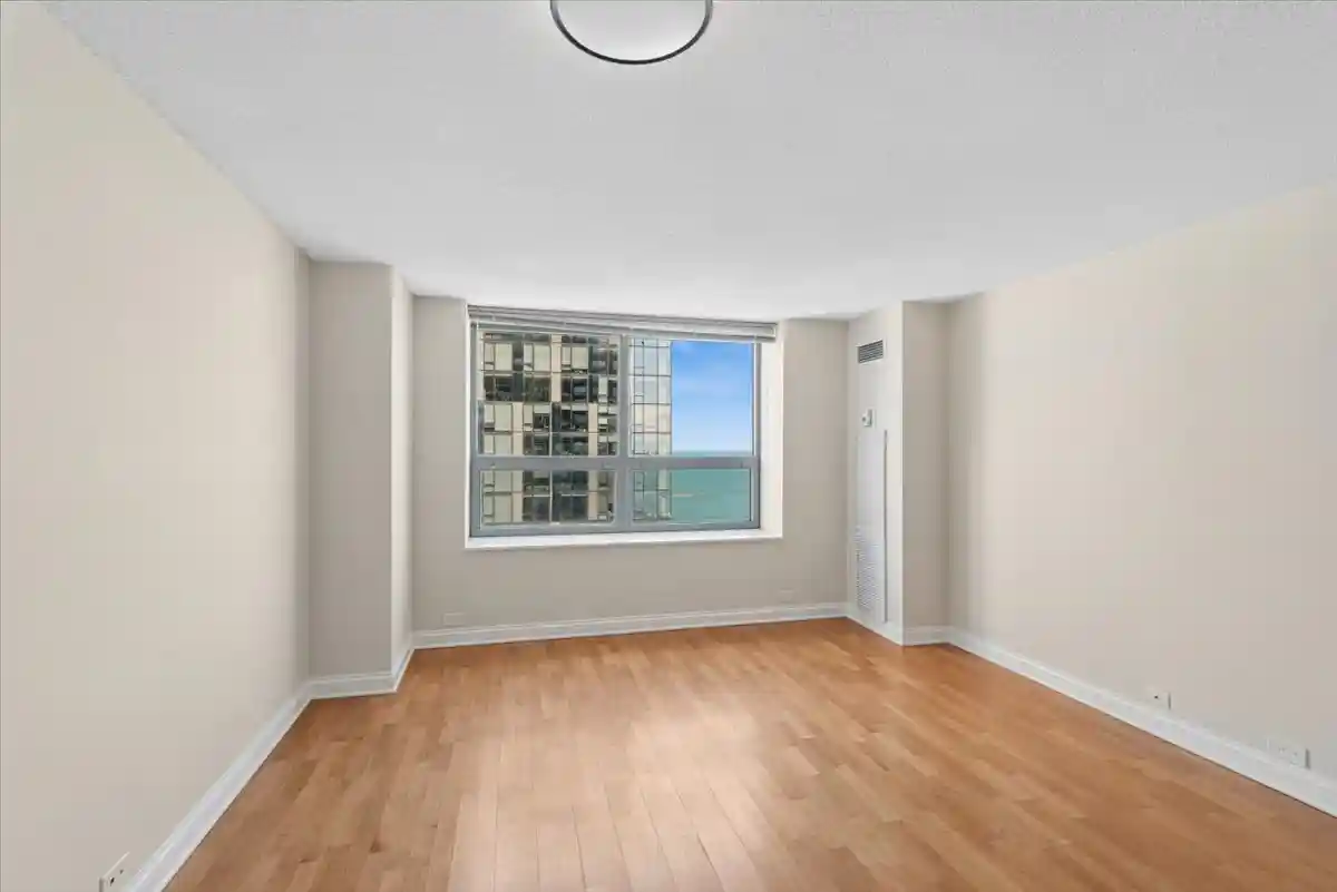 Listing Photo 2 - Condo for sale in 474 N Lake Shore Dr located at 474 N Lake Shore Dr, Chicago, IL 60611 - Unit #4003