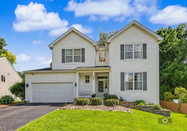 2nd image of 483 Elm Ridge Rd, Carpentersville, IL 60110 | MLS# 12636652
