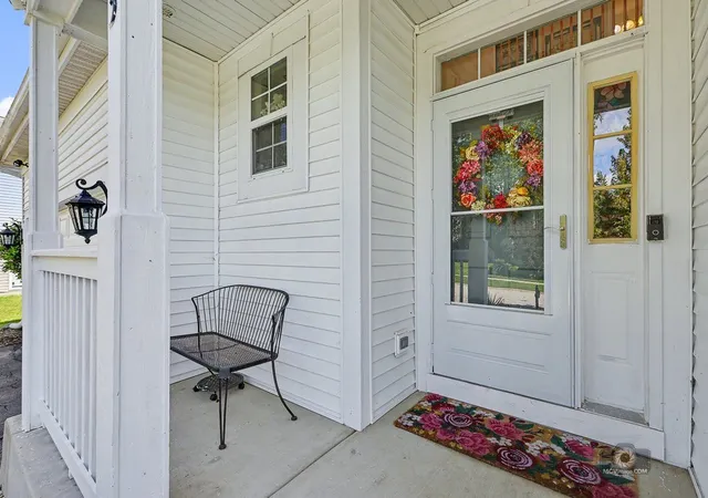 3rd image of 483 Elm Ridge Rd, Carpentersville, IL 60110 | MLS# 12636652