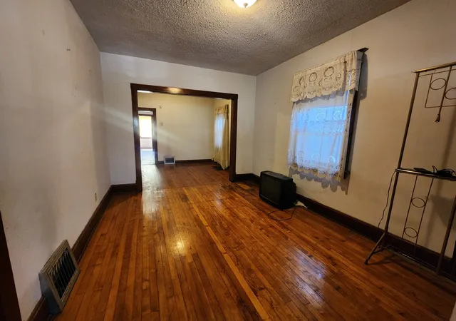 5th image of 1317 Washington St, Chicago Heights, IL 60411 | MLS# 12636810