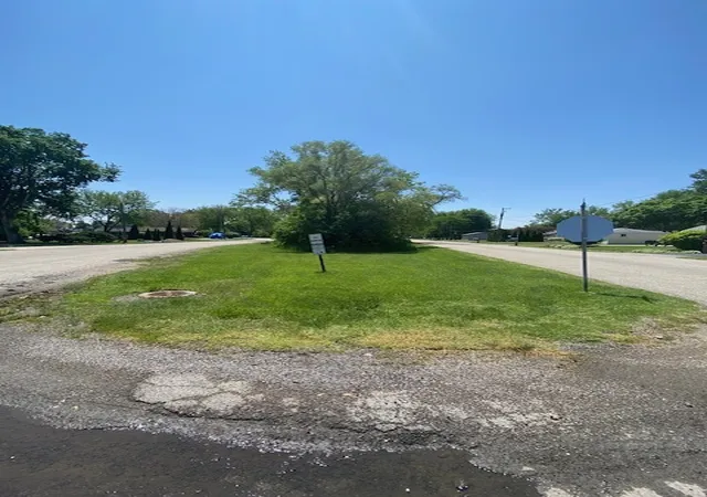 4th image of 1023 Hooks Ln, Mc Henry, IL 60050 | MLS# 12636862