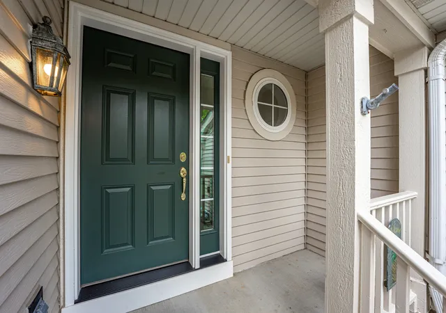 2nd image of 33 Stonegate Ln, Streamwood, IL 60107 | MLS# 12637193