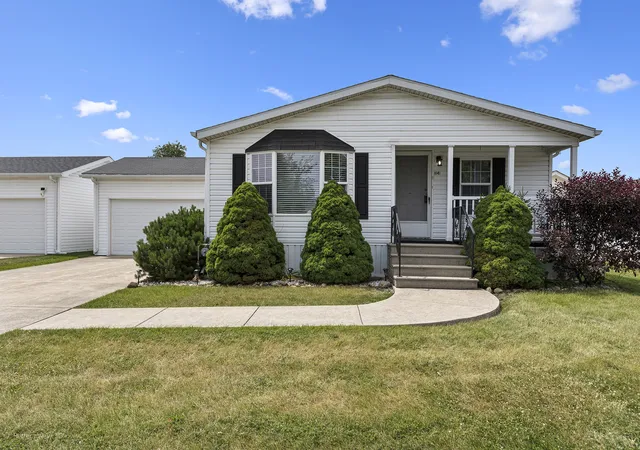 Homes for sale in Manteno, IL | 1041 Aspen Dr, Manteno, IL 60950 | MLS# 12637218
