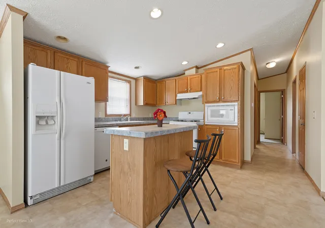 Homes for sale in Manteno, IL | 1041 Aspen Dr, Manteno, IL 60950 | MLS# 12637218