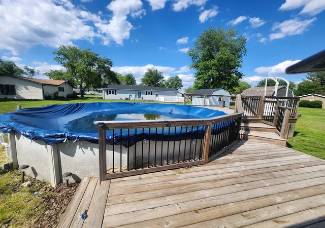 Homes for sale in Pinckneyville, IL | 911 N Sunset Dr, Pinckneyville, IL 62274 | MLS# 12637394