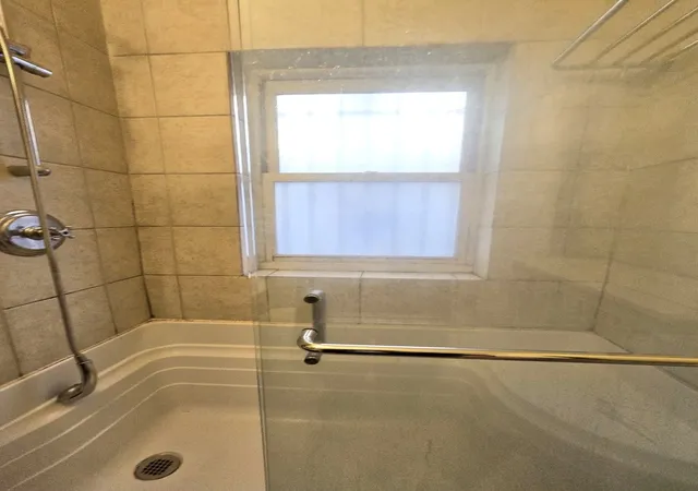 17th image of 548 W Brompton Ave #1E, Chicago, IL 60657 | MLS# 12637622