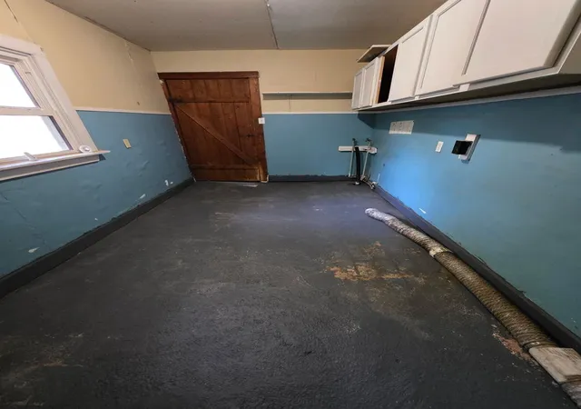 Photo 18 of Single family home for sale at 300 W Allmon St, Salem, IL 62881 | MLS# 12637728 | Listing updated on 2026-08-31