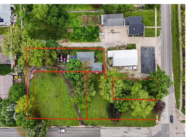 5th image of 2404 W John St, Champaign, IL 61821 | MLS# 12637856