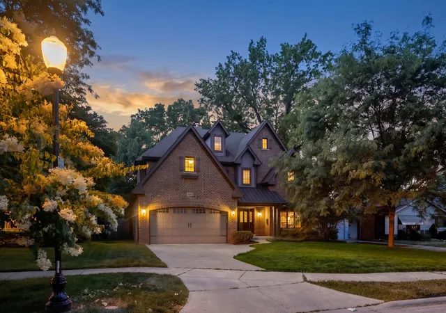 1st image of 639 N Wright St, Naperville, IL 60563 | MLS# 12637883