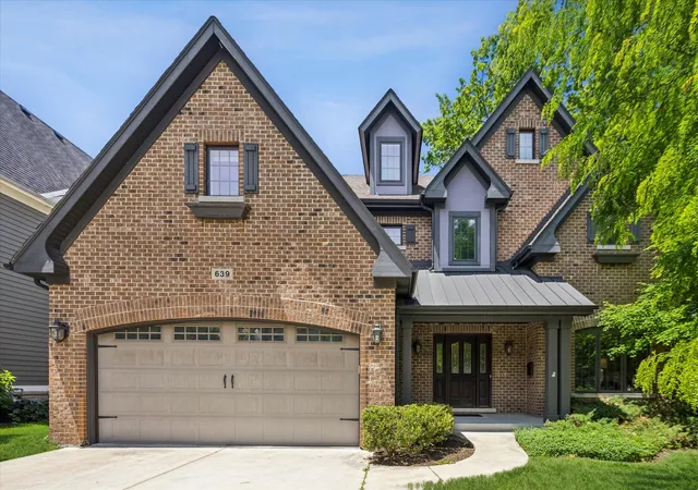 4th image of 639 N Wright St, Naperville, IL 60563 | MLS# 12637883