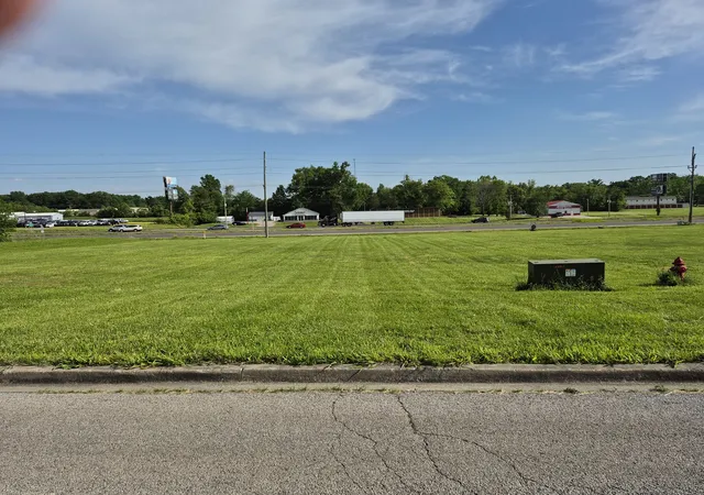 1st image of 0000 Reed Station Pkwy, Carbondale, IL 62901 | MLS# 12638003