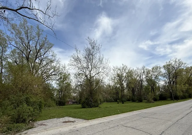 3rd image of 4223 137Th St, Crestwood, IL 60418 | MLS# 12638036