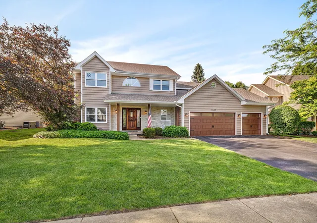 Homes for sale in Grayslake, IL | 1147 Silo Hill Dr, Grayslake, IL 60030 | MLS# 12638239