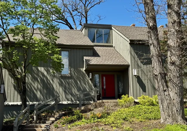 Photo 2 of Condo for sale at 412 Deer Trl Hl #B, Lake Barrington, IL 60010 | MLS# 12638260 | Listing updated on 2026-09-17