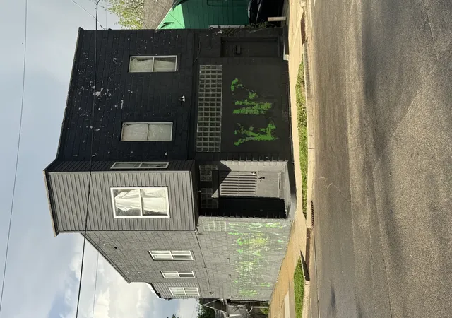 2nd image of 501 4th Ave, Joliet, IL 60433 | MLS# 12638298
