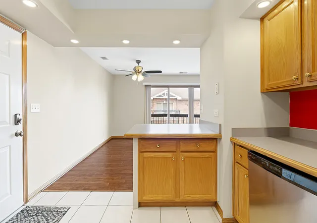 Homes for sale in Chicago Ridge, IL | 10710 Central Ave #3D, Chicago Ridge, IL 60415 | MLS# 12638410
