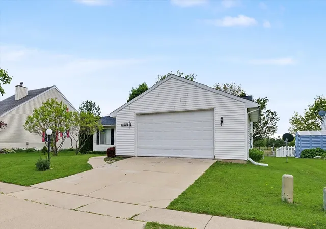 3rd image of 3403 Timberline Dr, Champaign, IL 61822 | MLS# 12638446