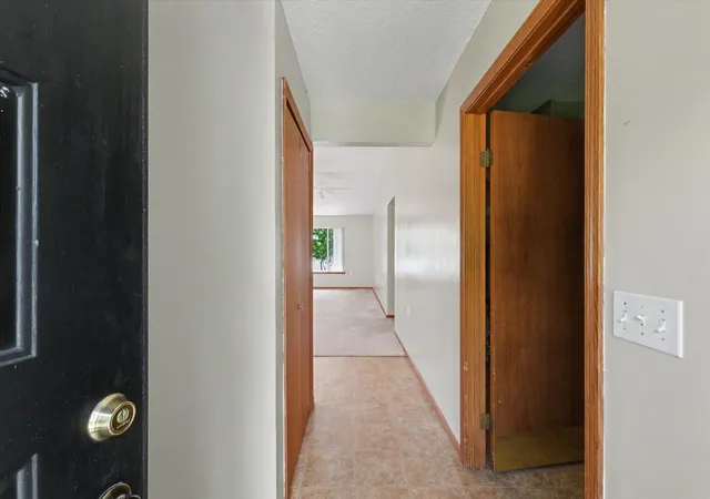 4th image of 3403 Timberline Dr, Champaign, IL 61822 | MLS# 12638446