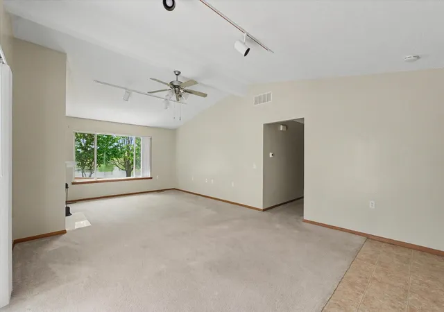 5th image of 3403 Timberline Dr, Champaign, IL 61822 | MLS# 12638446