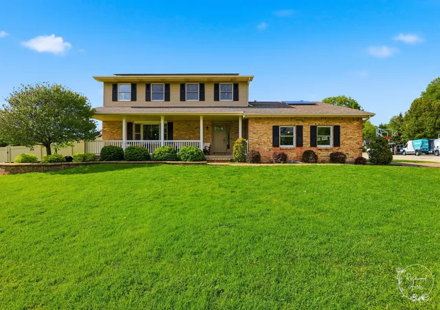Photo 1 of Single family home for sale at 417 N Thames Ct, Bourbonnais, IL 60914 | MLS# 12638464 | Listing updated on 2026-10-07